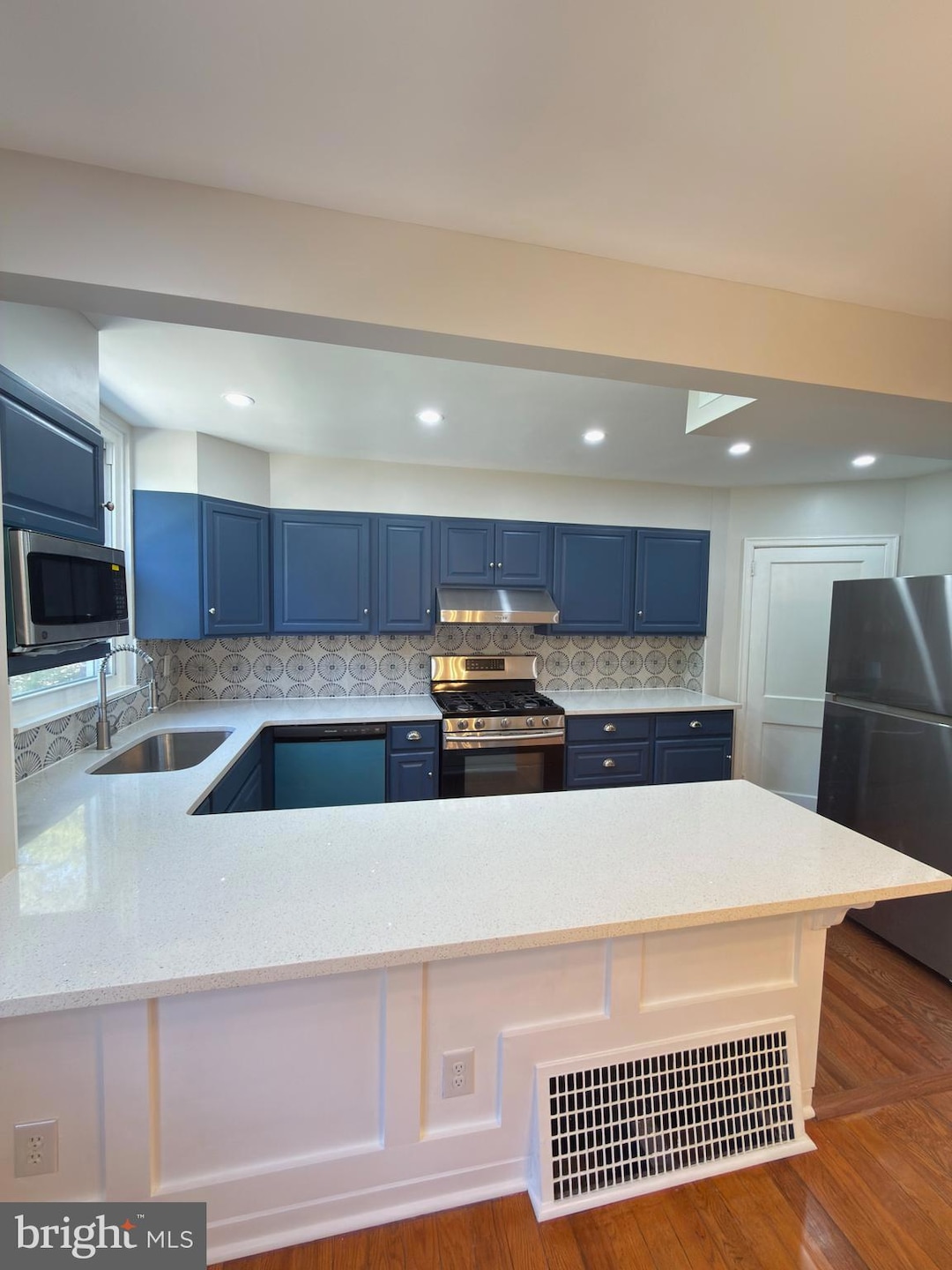 For Rent $2,300/month