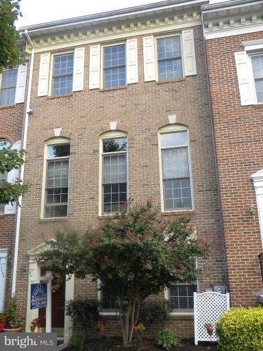 2408 Garnett Dr, Alexandria, VA 22311 - photo 1