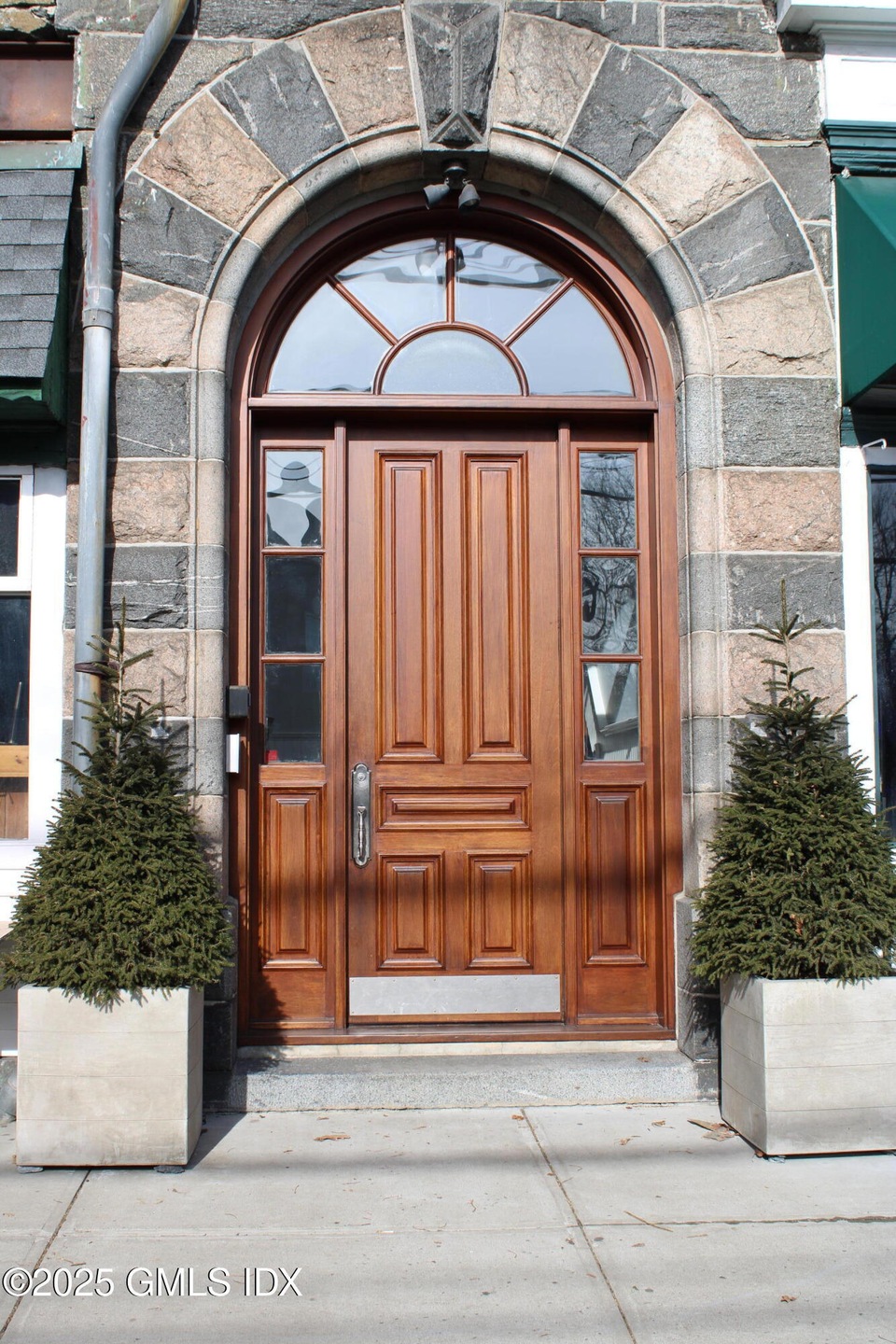 97 Bruce Park Ave unit 2, Greenwich, CT 06830 - photo 1