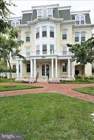 900 N Washington St unit 403E, Alexandria, VA 22314 - photo 1