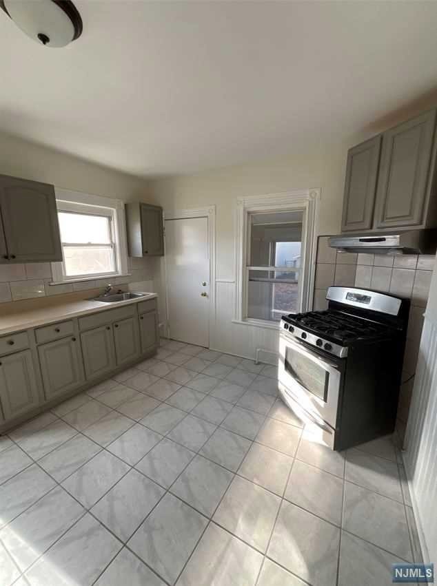 29 Oak St unit 1, East Rutherford, NJ 07073 - photo 1