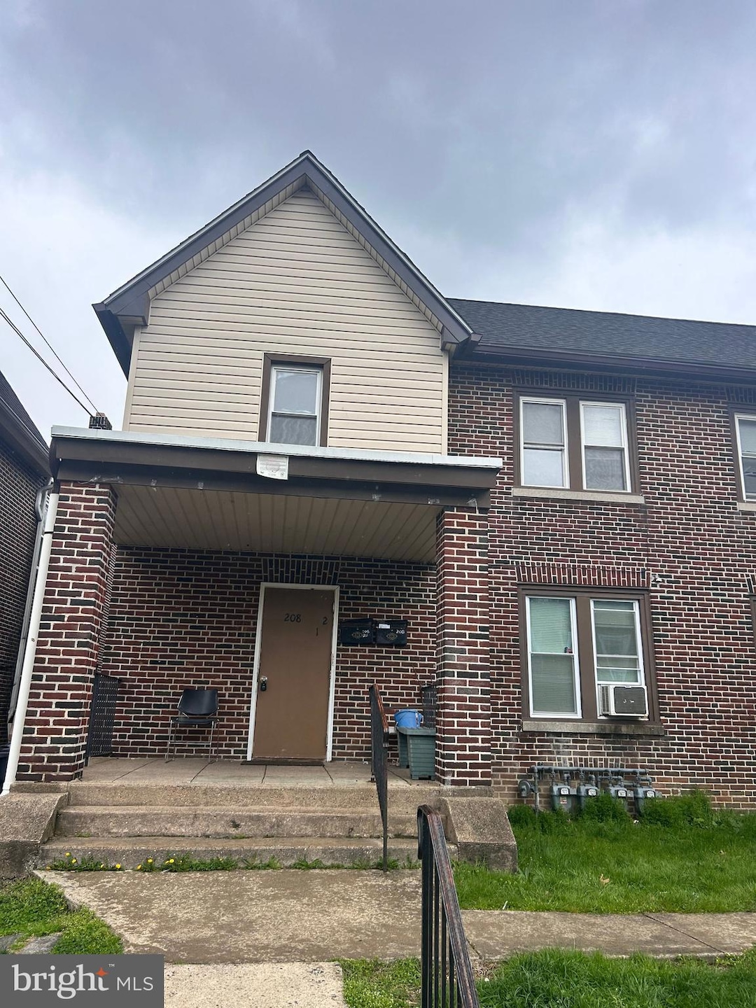 For Rent $1,300/month