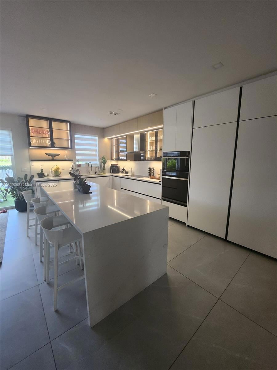 Under Contract $735,000