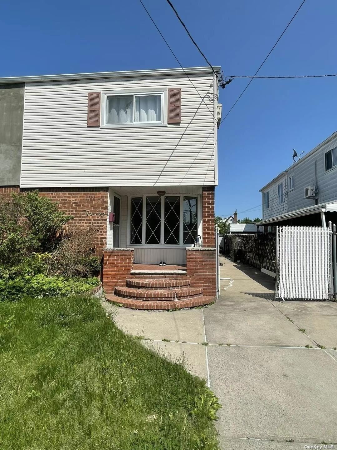 63-27 137th St, Flushing, NY 11367 - photo 1