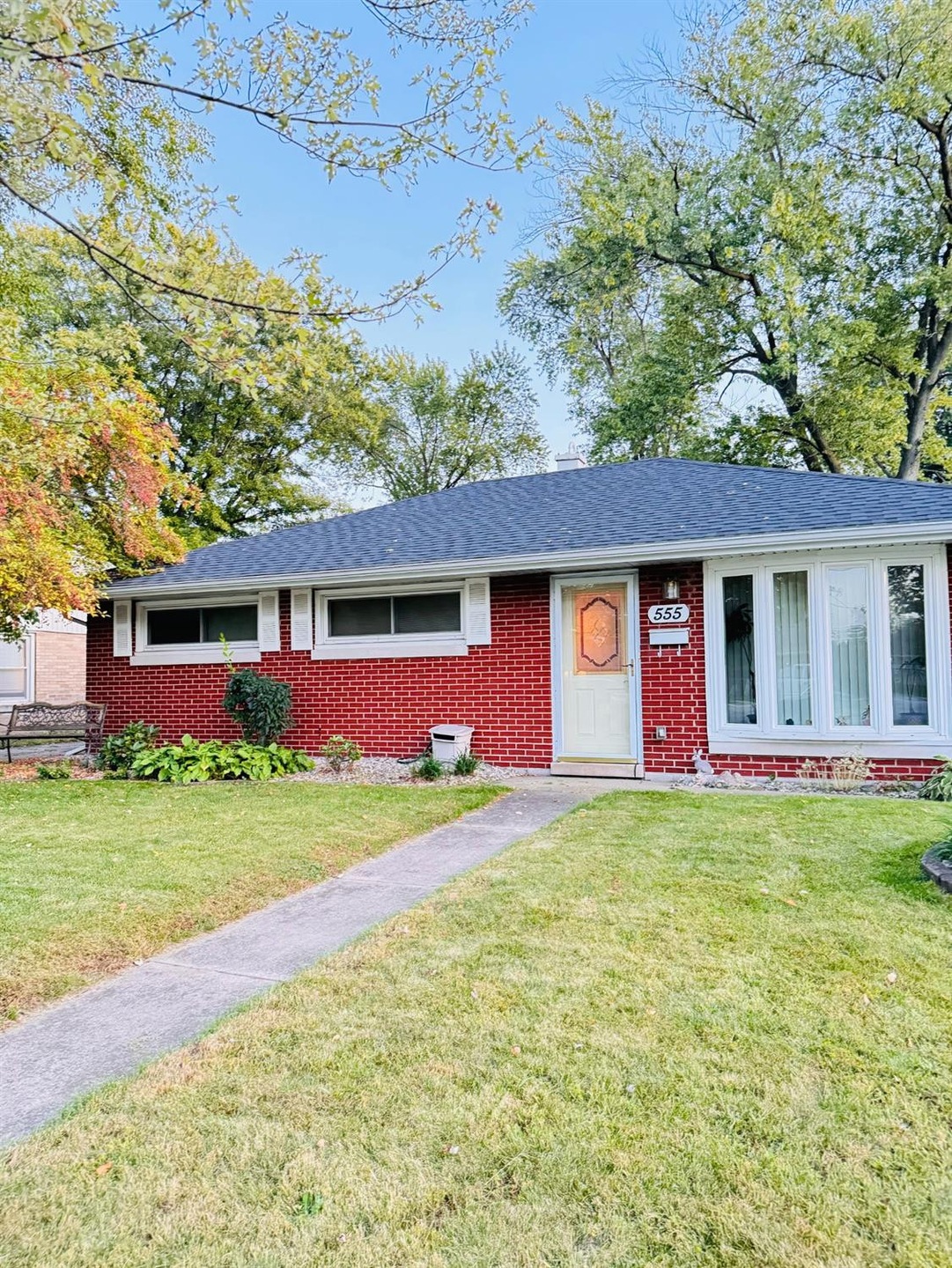 555 W Pine St, Griffith, IN 46319 - photo 1