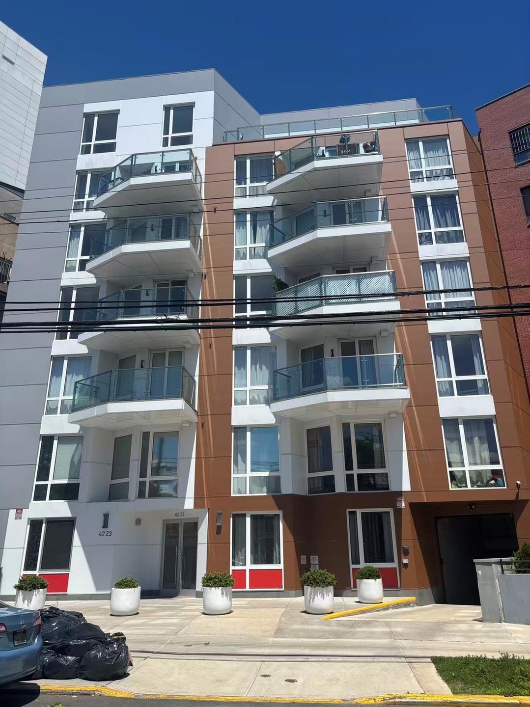 4223 Parsons Blvd unit 5D, Flushing, NY 11355 - photo 1