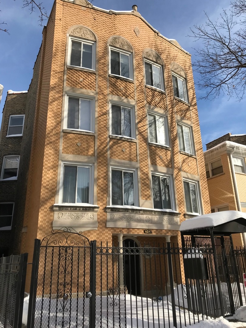 6241 N Francisco Ave unit 3, Chicago, IL 60659 - photo 1