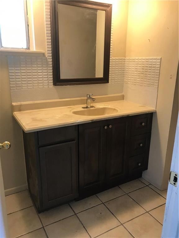 8902 Tina Ct, Austin, TX 78758 - photo 1