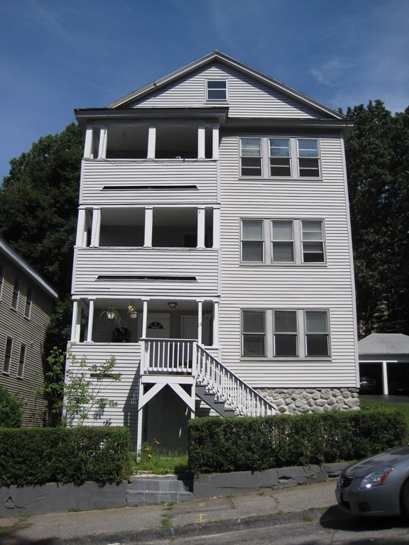 13 5th Ave, Worcester, MA 01607 - photo 1