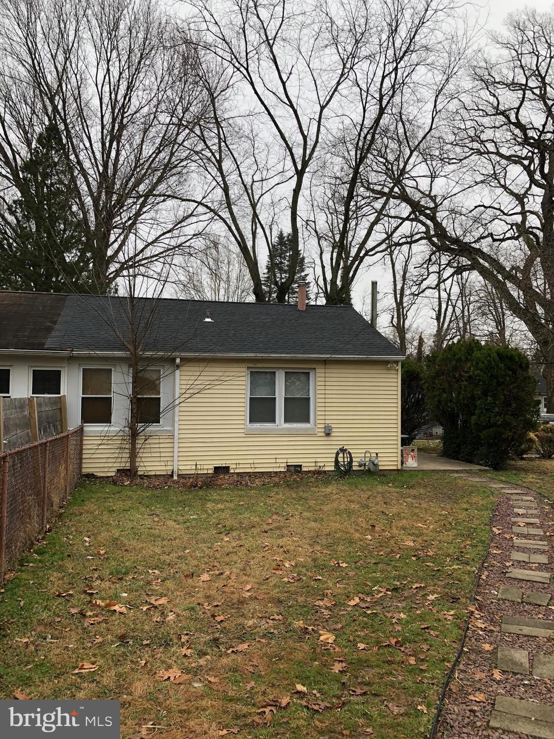 403 Denver Ct, Wallingford, PA 19086 - photo 1