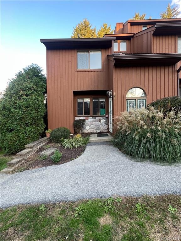 181 Red Cardinal Ct, Poughkeepsie, NY 12603 - photo 1