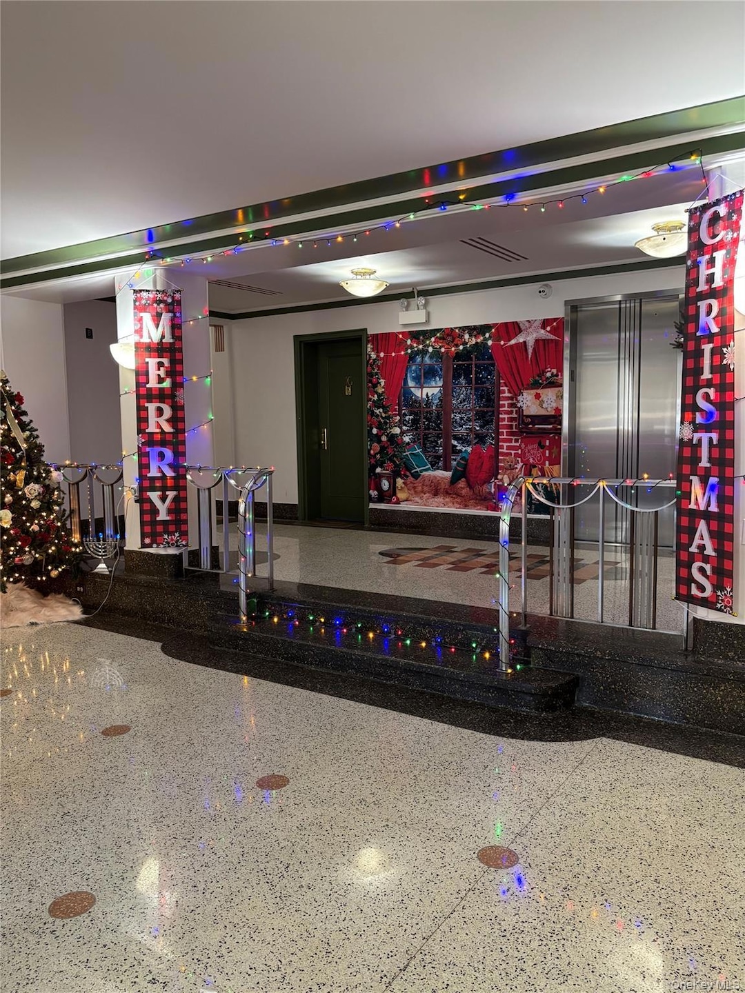 2190 Boston Rd unit 2J, Bronx, NY 10462 - photo 1