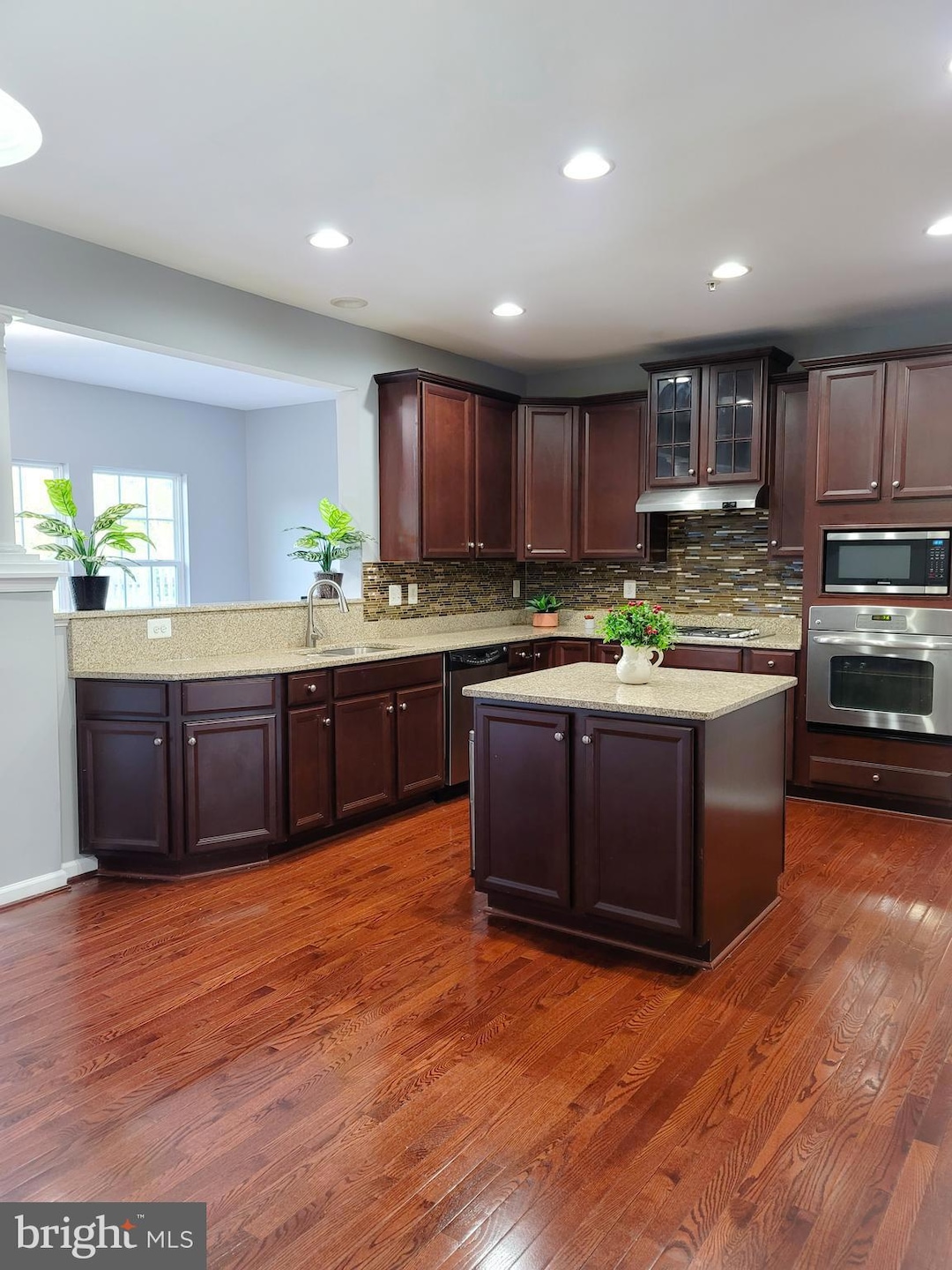 3835 Cullingworth Rd, Burtonsville, MD 20866 - photo 1