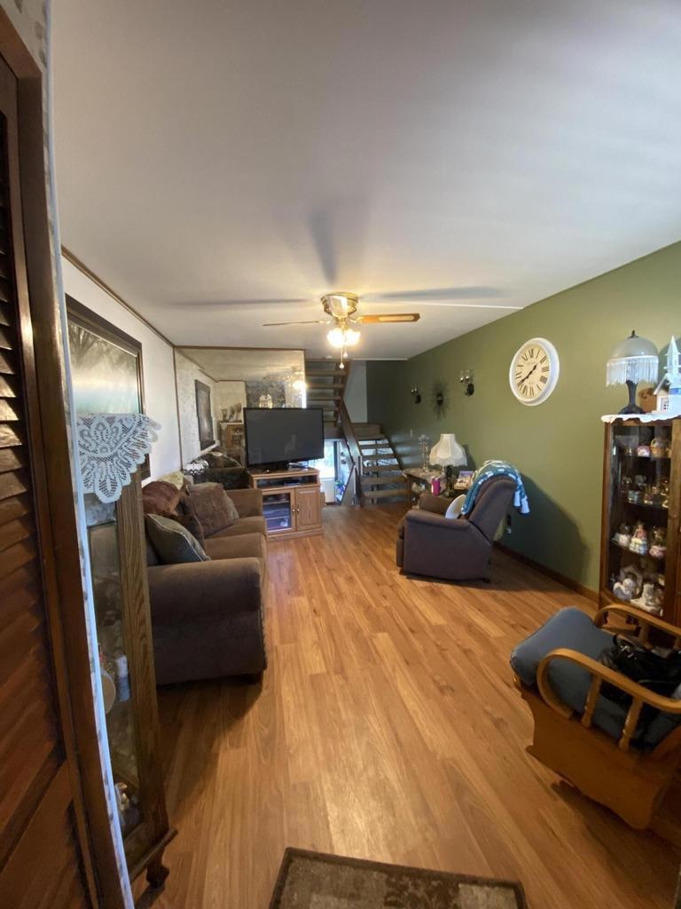 F8F25028-4D22-493A-B5CE-E268F0624D06