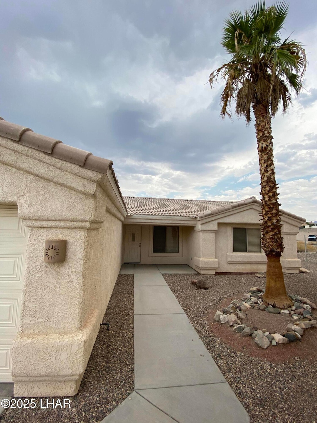 2815 Bluewater Dr unit 102, Lake Havasu City, AZ 86403 - photo 1