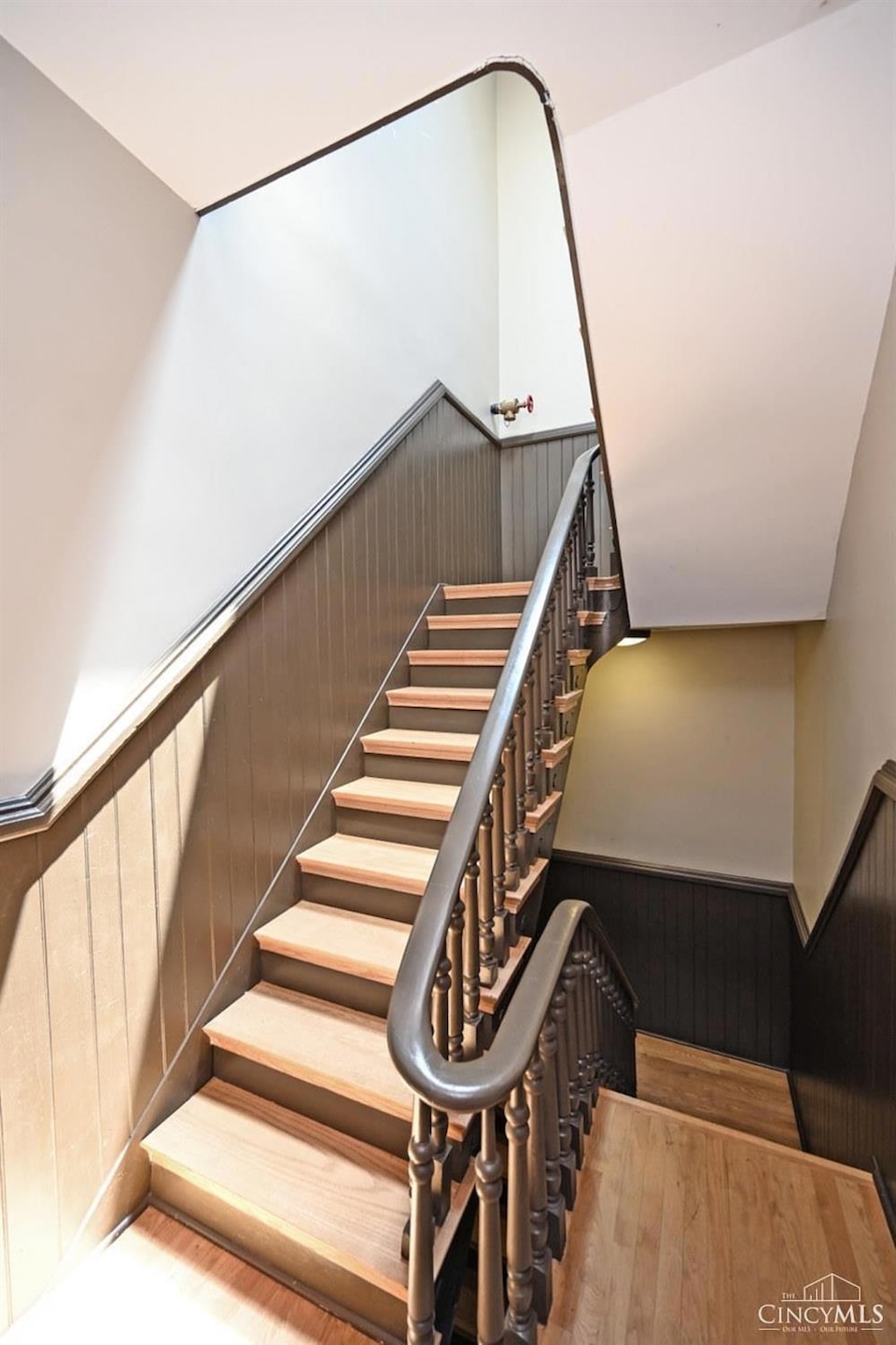 27 Mercer St, Cincinnati, OH 45202 - photo 1