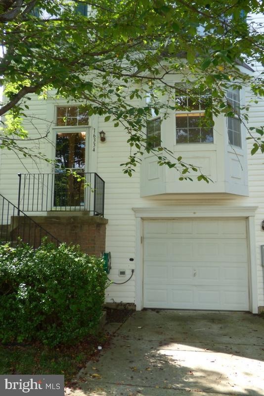 16334 Elkhorn Ln, Bowie, MD 20716 - photo 1