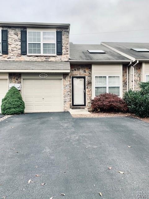 5498 Tanglewood Ln, Allentown, PA 18106 - photo 1