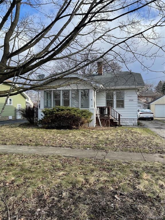 2526 Tiffin St, Flint, MI 48504 - photo 1