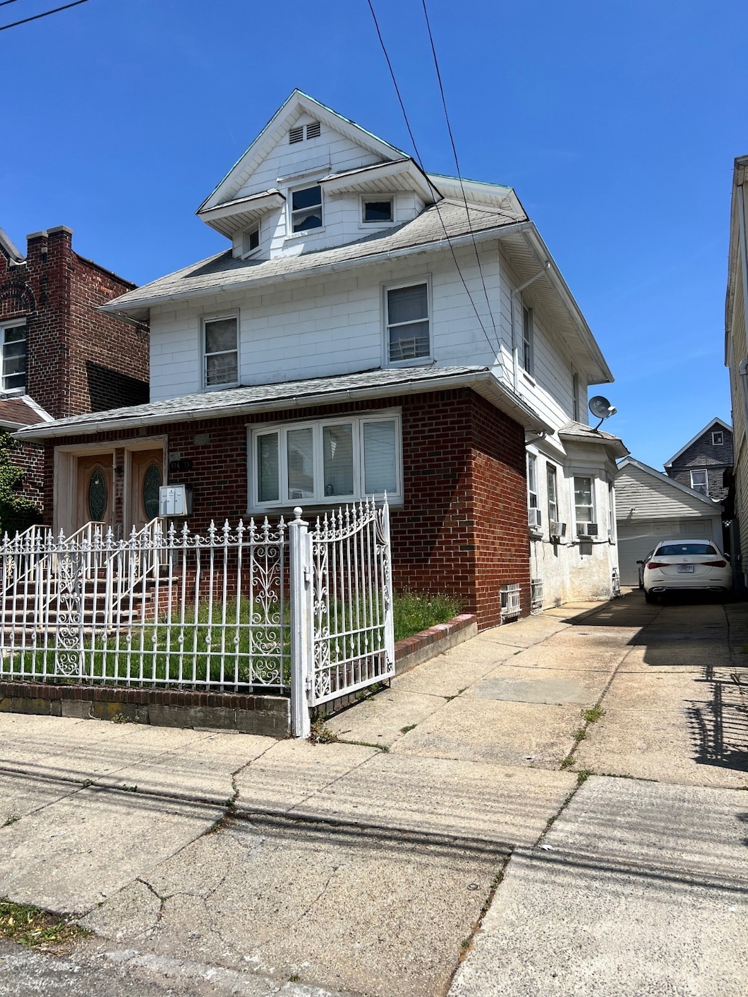 For Sale $520,000