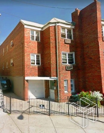 42- 16 Newtown Rd, Astoria, NY 11103 - photo 1