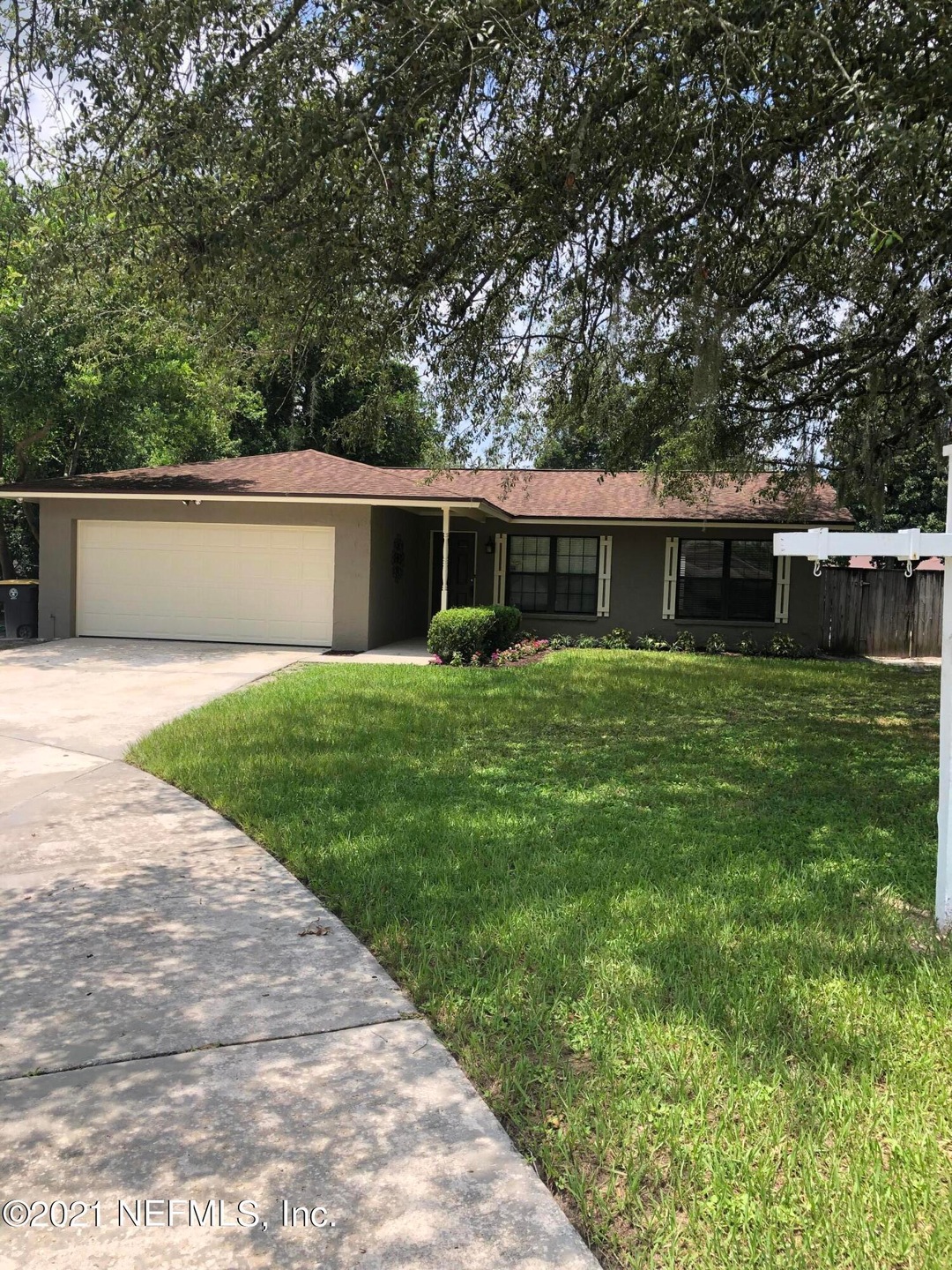 4642 Twelve Oaks Ct, Jacksonville, FL 32210 - photo 1