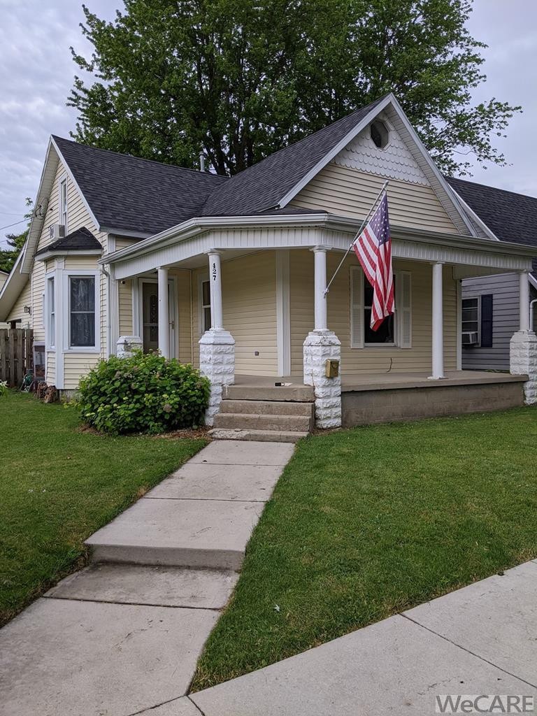 427 Edwards St, Ada, OH 45810 - photo 1