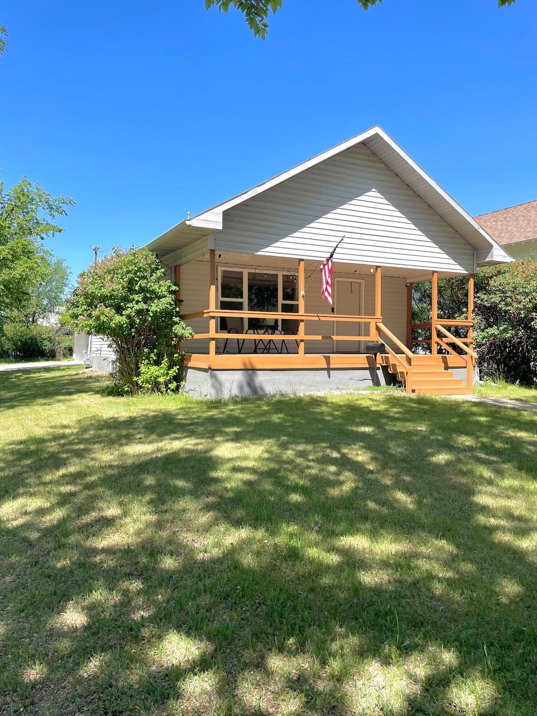 938 6th Ave