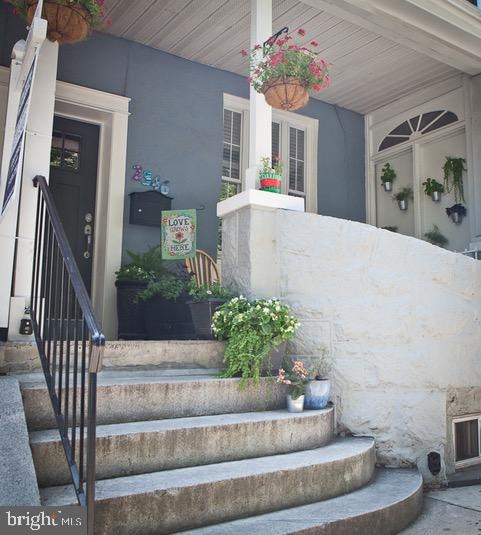 2346 Reed St, Philadelphia, PA 19146 - photo 1