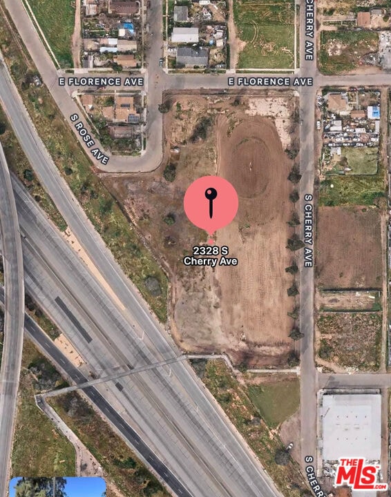 2328 S Cherry Ave, Fresno, CA 93706 - photo 1