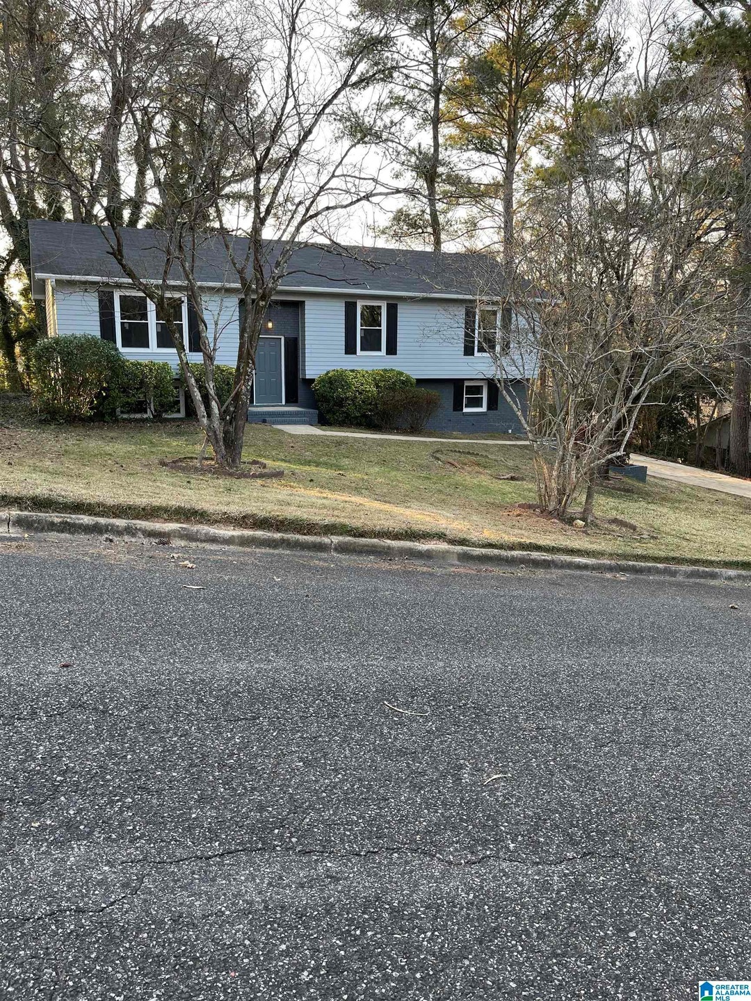 2852 7th St NE, Center Point, AL 35215 - photo 1