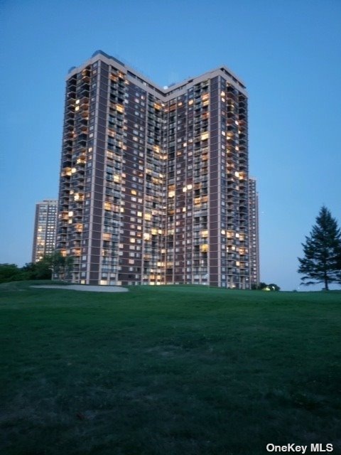 North Shore Towers unit 27Y, Floral Park, NY 11005 - photo 1