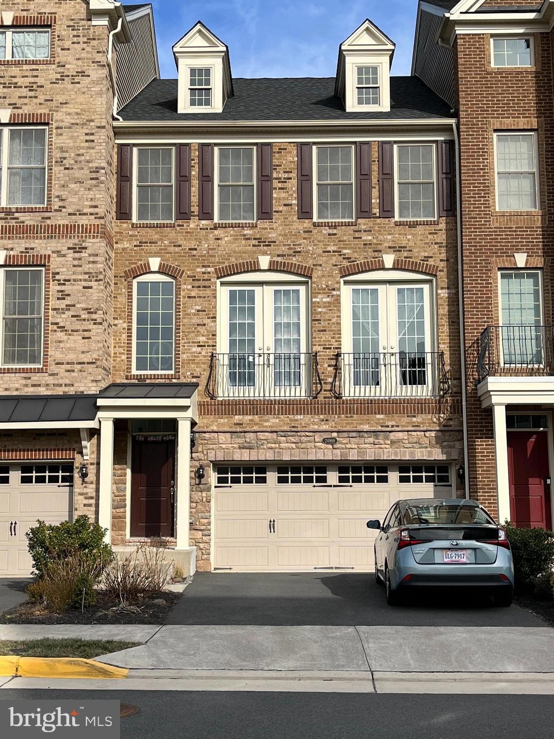 24988 Glasgow Heights Terrace, Chantilly, VA 20152 - photo 1