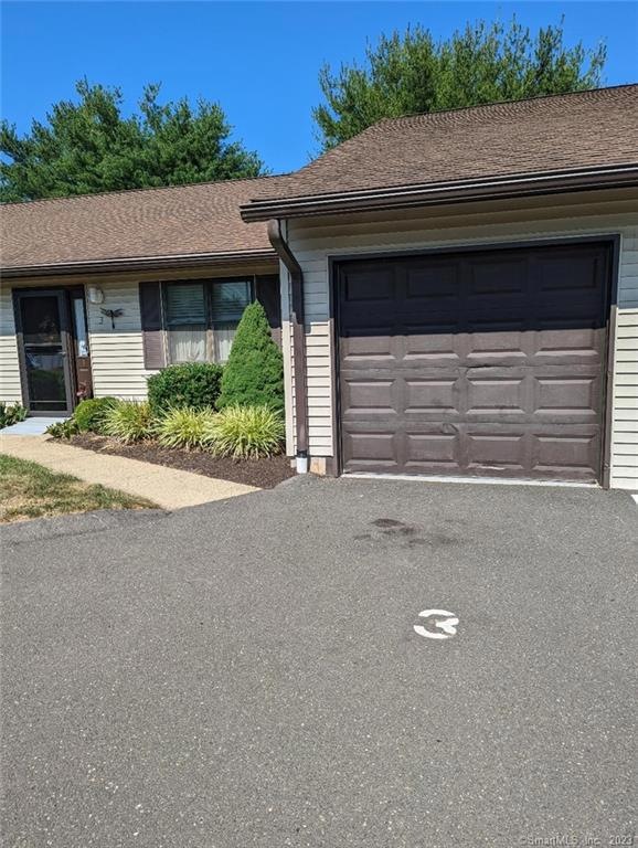 240 S Water St unit 3, East Windsor, CT 06088 - photo 1