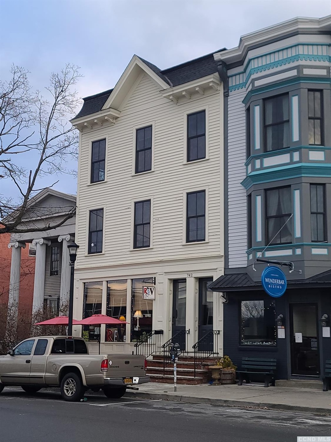 742 Warren St unit 3 Rea, Hudson, NY 12534 - photo 1