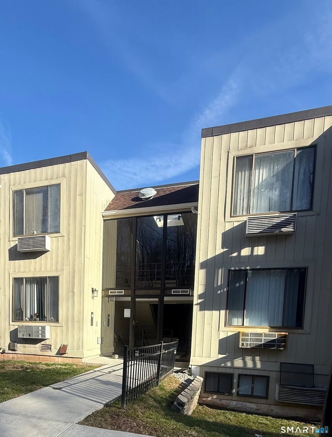 175 Mill Pond Rd unit 106, Hamden, CT 06514 - photo 1