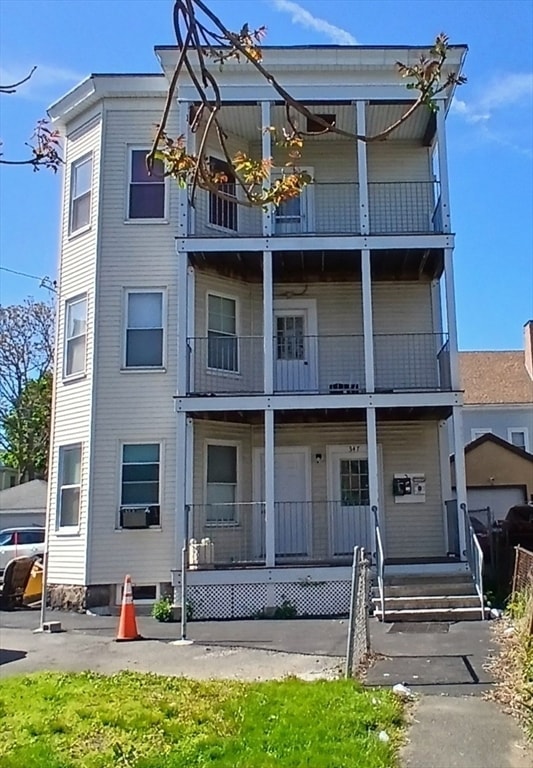 347 Summer St unit 2, Lynn, MA 01905 - photo 1