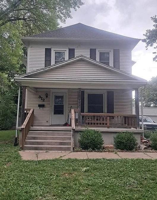 312 Main St, Sabetha, KS 66534 - photo 1