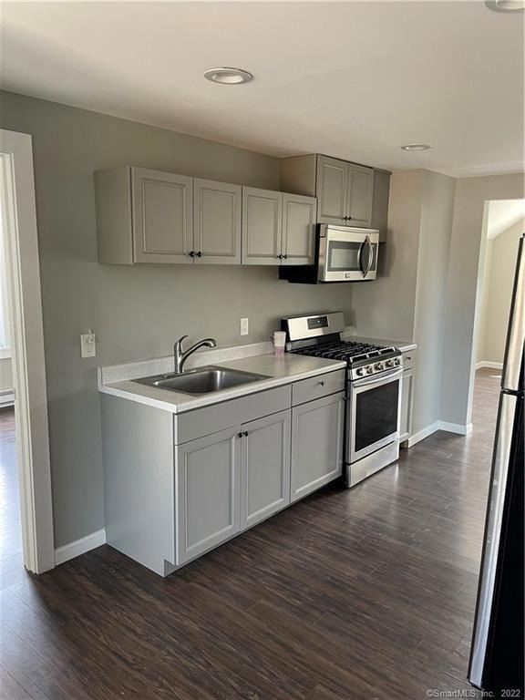 131 Vanderbilt Ave, West Hartford, CT 06110 - photo 1