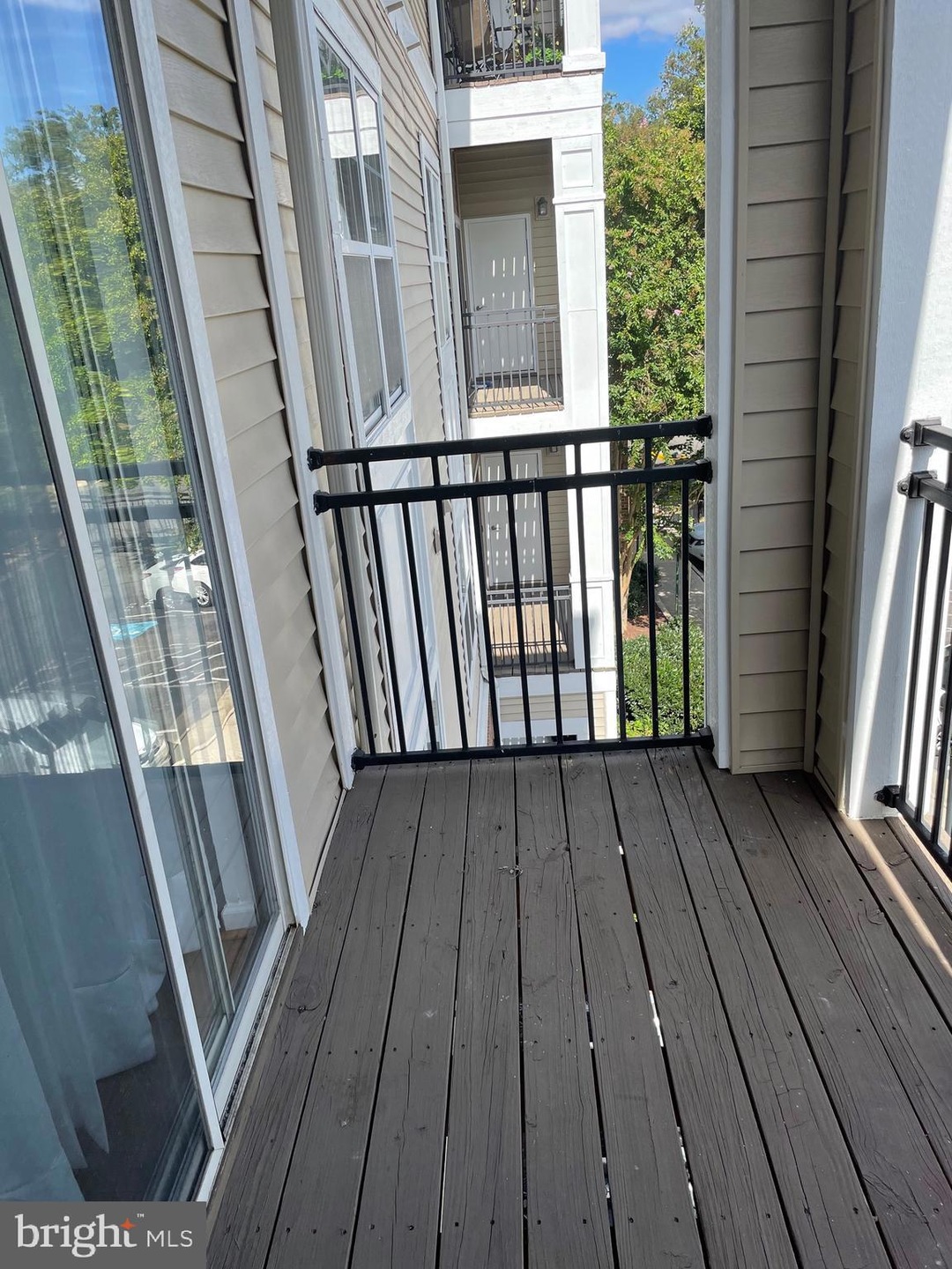 12956 Centre Park Cir unit 307, Herndon, VA 20171 - photo 1