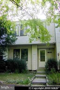 17468 Hoskinson Rd, Poolesville, MD 20837 - photo 1