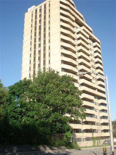 Tower One unit 11E, Yonkers, NY 10710 - photo 1