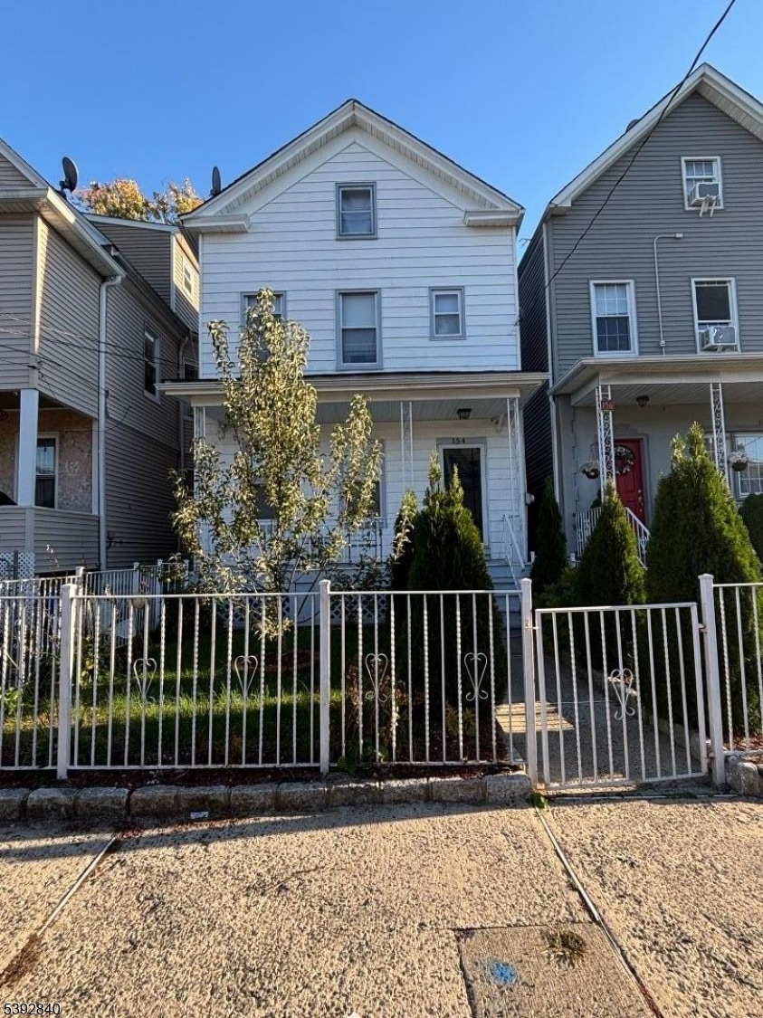 154 Sayre St, Elizabeth, NJ 07208 - photo 1