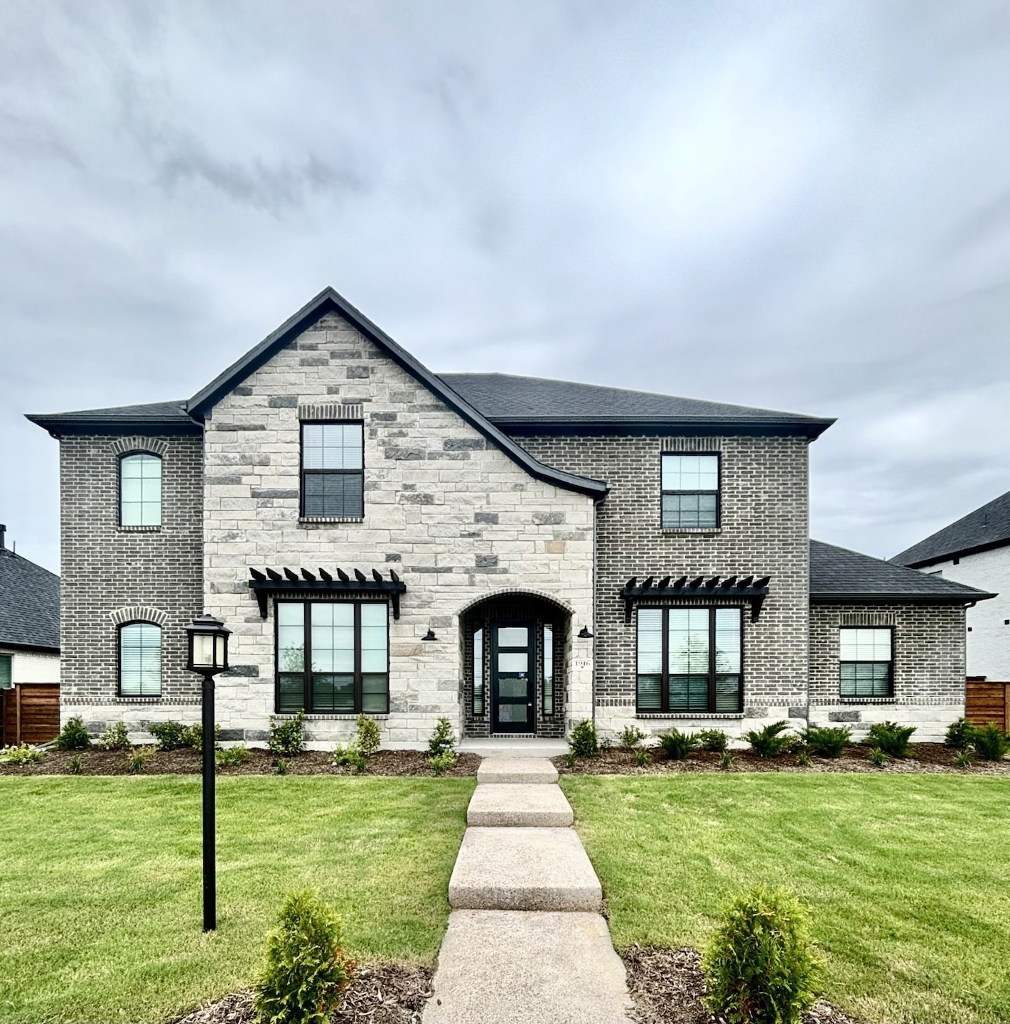 For Sale $839,013