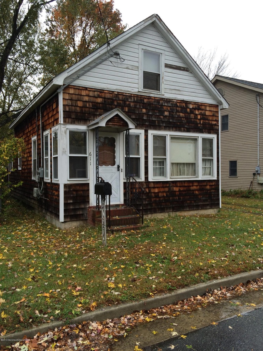 611 Aumack Ave, Keyport, NJ 07735 - photo 1