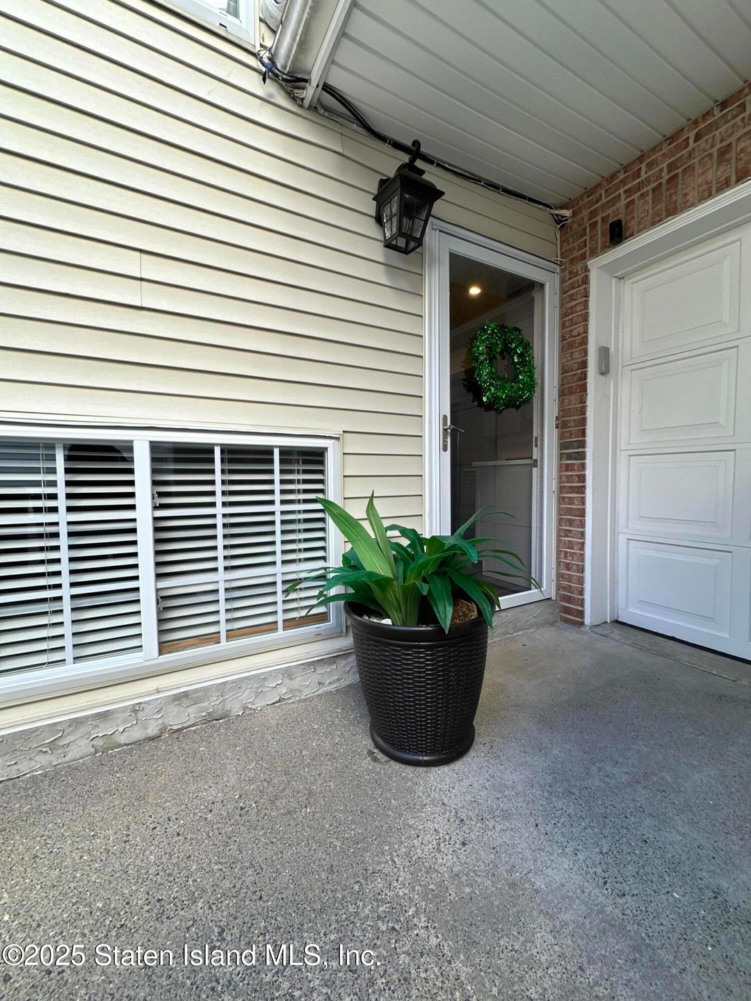 unlisted-address, Staten Island, NY 10309 - photo 1