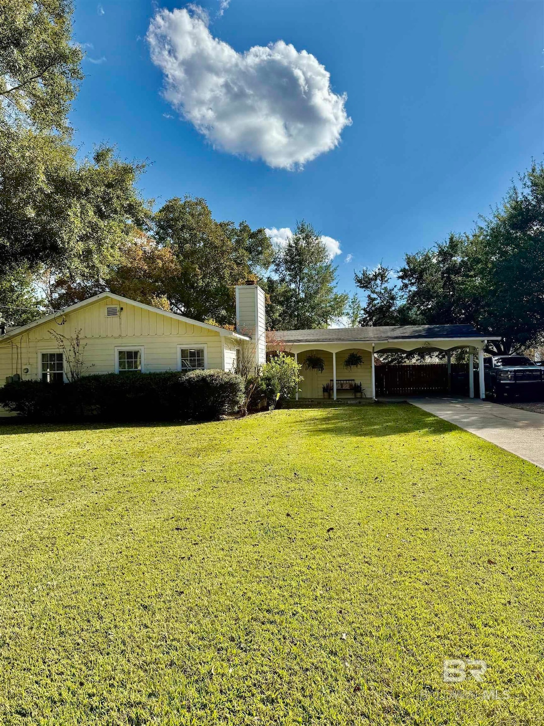 327 1st Ave, Saraland, AL 36571 - photo 1