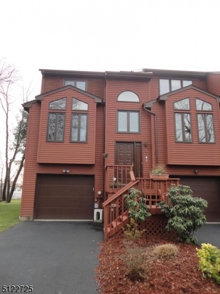 21 Sherry Ln, Saddle Brook, NJ 07663 - photo 1