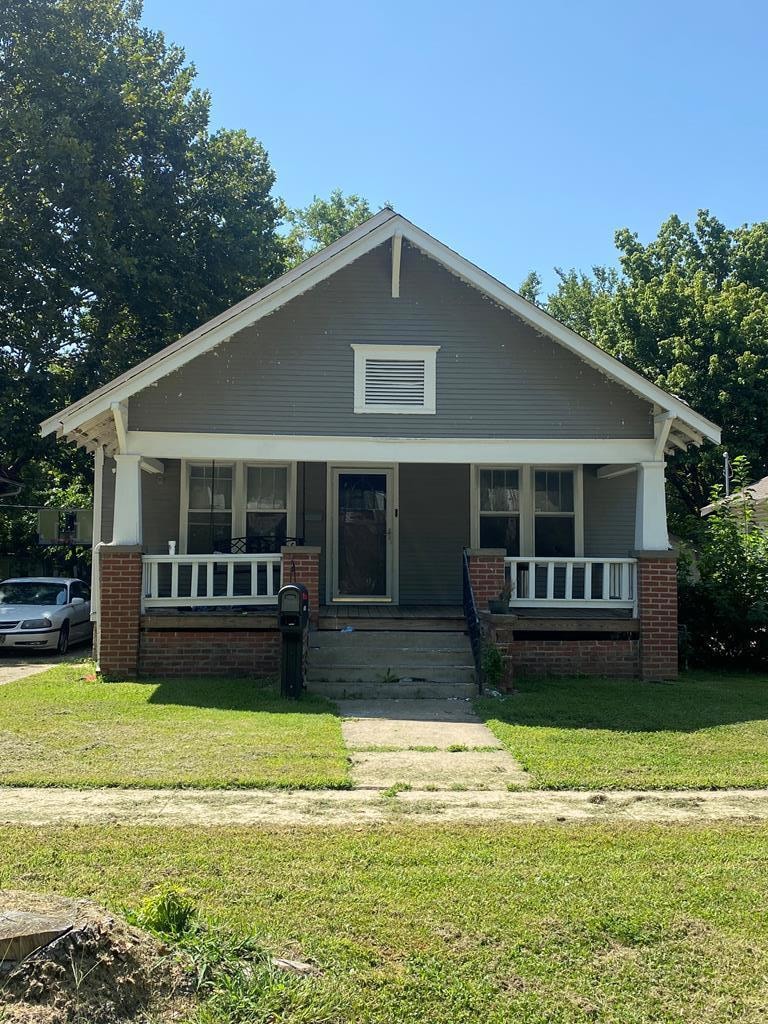 2818 Clark Ave, Parsons, KS 67357 | MLS# 46868