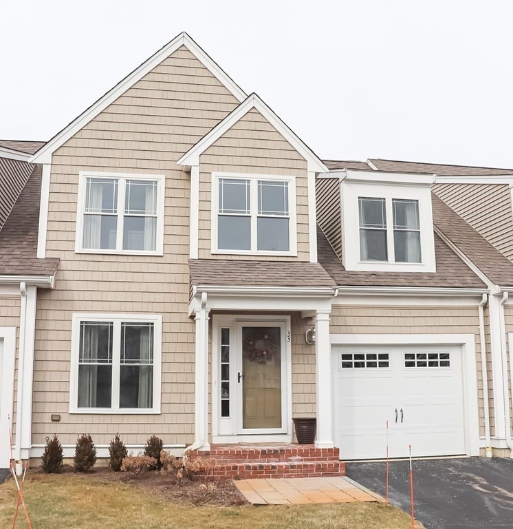 33 Barker Square Dr, Pembroke, MA 02359 - photo 1